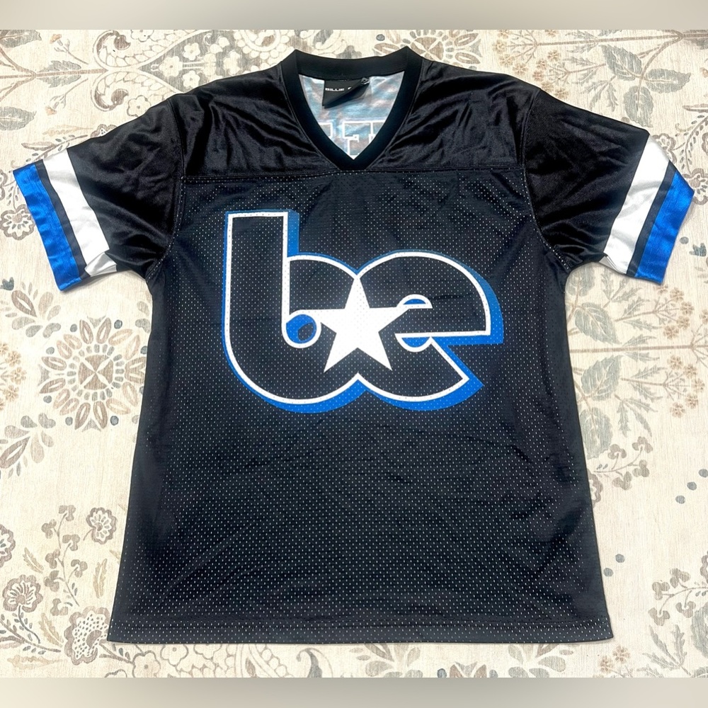 Billie Eilish Be Blue Hit Me Hard and Soft: The Tour Black Jersey Size Small - Picture 6 of 11
